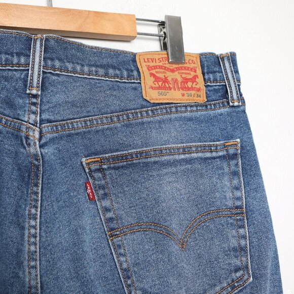 Levi's 505 Regular Fit Jeans Mens Denim Cotton Low Stretch Blue Zipper Fly Sz 36 - Picture 8 of 8